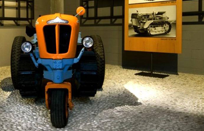 Lánctalpas Lamborghinik.